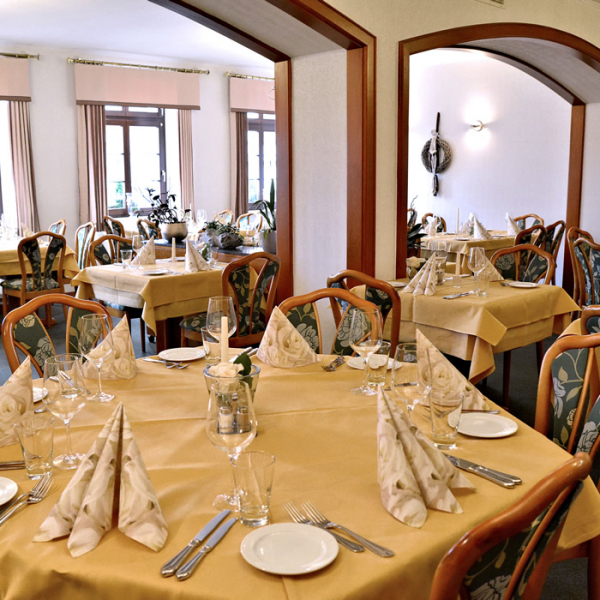 Restaurant 01